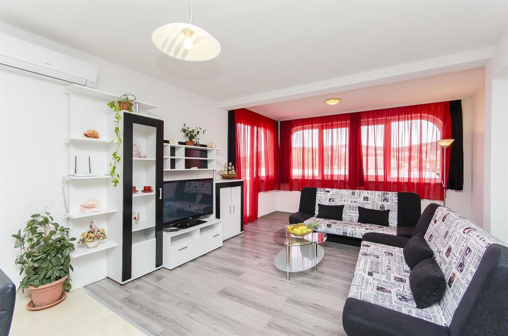 Apartments Branka Трогир Екстериор снимка