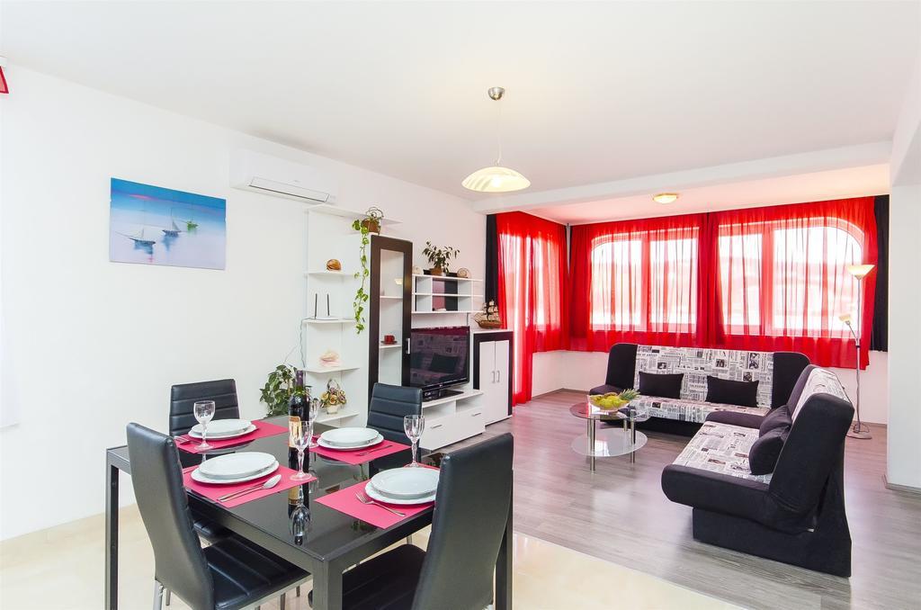 Apartments Branka Трогир Екстериор снимка