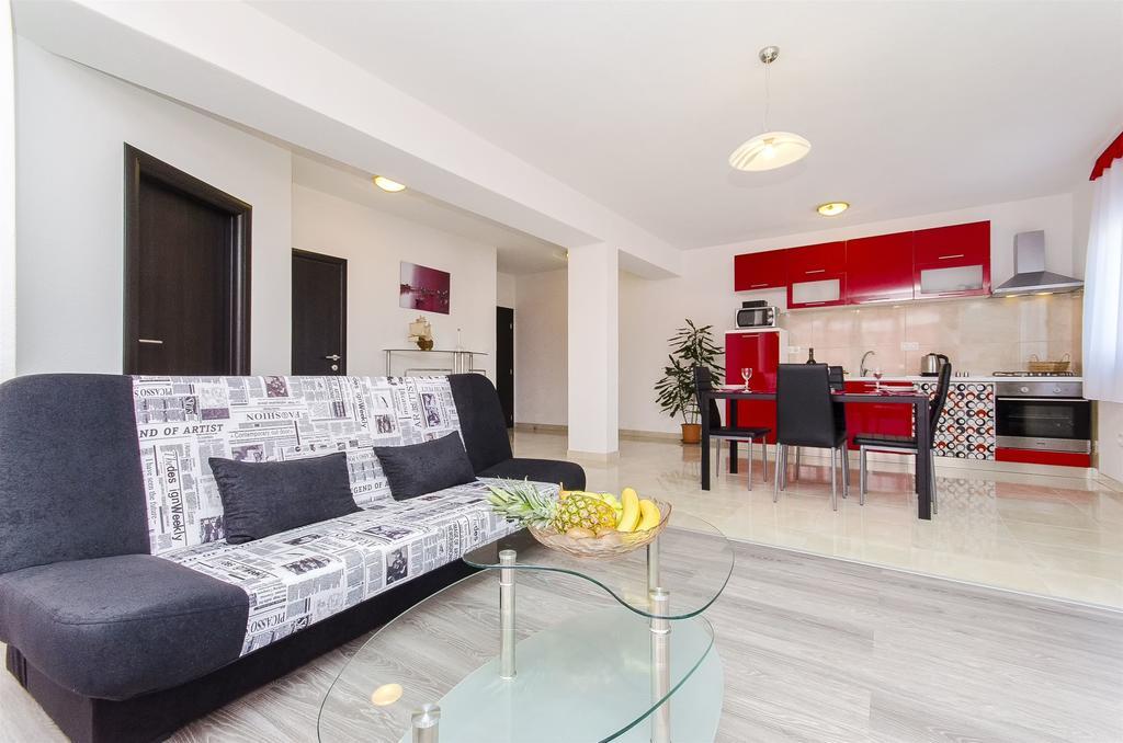 Apartments Branka Трогир Екстериор снимка