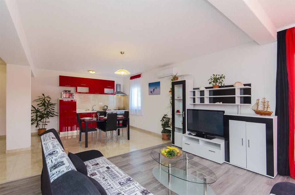Apartments Branka Трогир Екстериор снимка