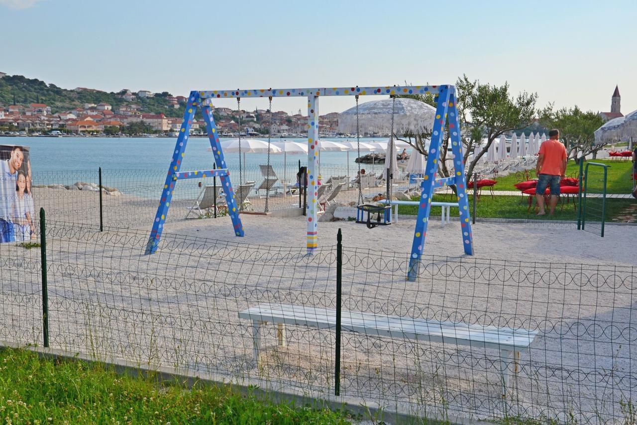 Apartments Branka Трогир Екстериор снимка